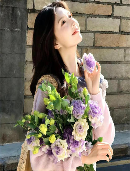 惊悚片深度解析：《出柜好莱鸟》的人物塑造与情感表达 ——惊悚片的专业鉴赏