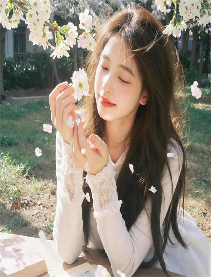 表演艺术解析：《捕获》的角色选择的恰当性与艺术效果 理解表演与导演的配合